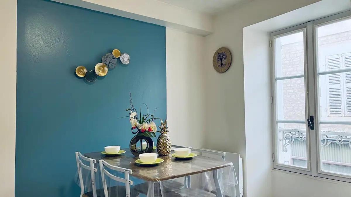 Jolie Appartement 2 Chambres 65M2 Au Centre Ville 퐁테네이르콩트 외부 사진